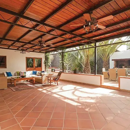 Sleeps 8 Pool Air Con Wifi Villa *